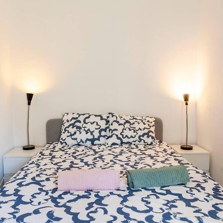 2 Bedroom Apartment For 4 People With Free Public Parking Lizbona Zewnętrze zdjęcie
