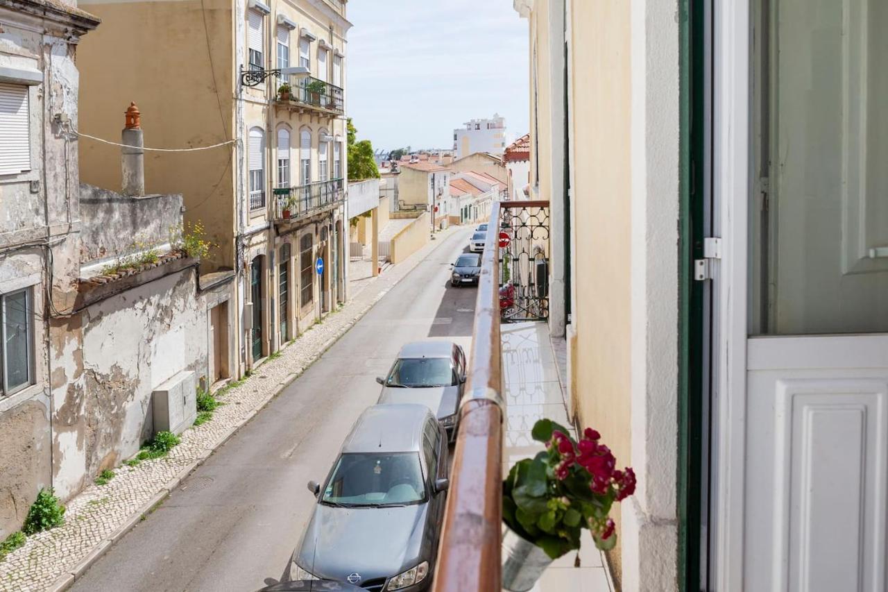 2 Bedroom Apartment For 4 People With Free Public Parking Lizbona Zewnętrze zdjęcie