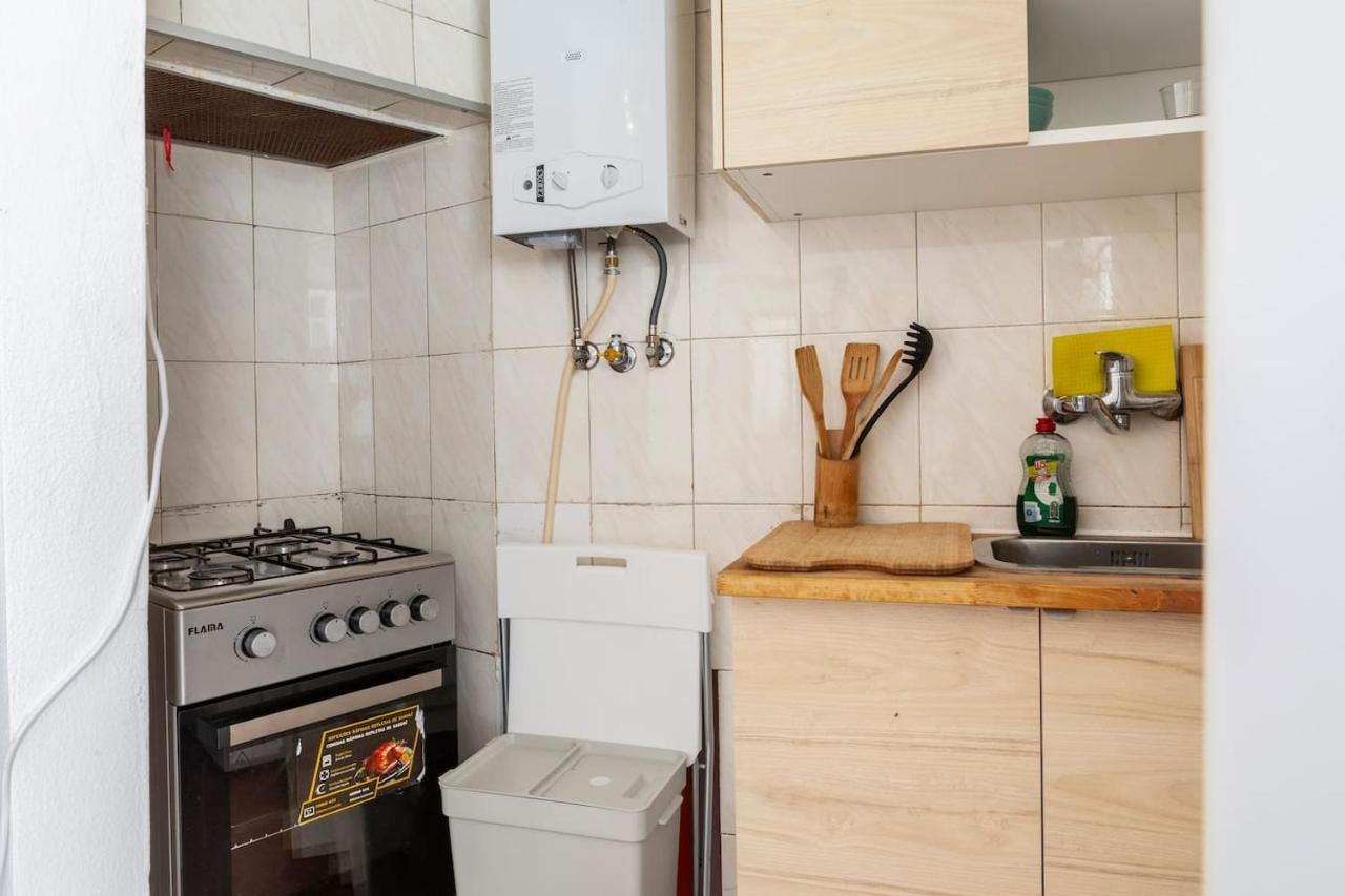2 Bedroom Apartment For 4 People With Free Public Parking Lizbona Zewnętrze zdjęcie